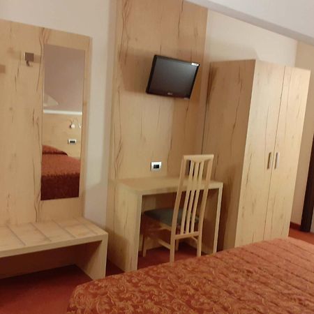 Hotel Des Alpes Castione della Presolana Kültér fotó