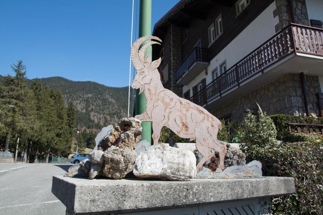 Hotel Des Alpes Castione della Presolana Kültér fotó