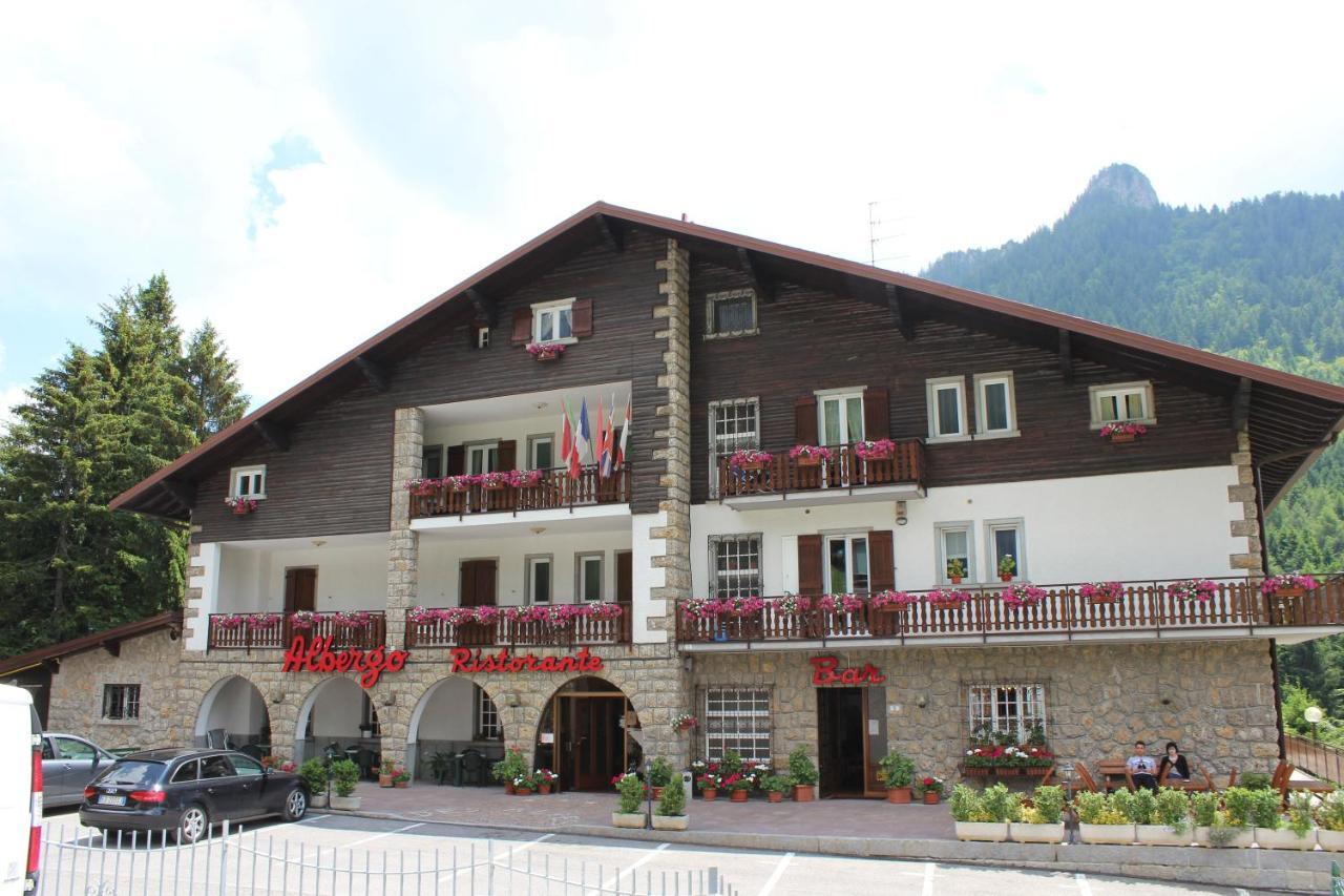 Hotel Des Alpes Castione della Presolana Kültér fotó